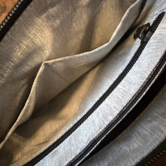 Sherpani Black & Grey Camo Zoom | Slim RFID Crossbody Bag Travel Concert Purse - Picture 5 of 12